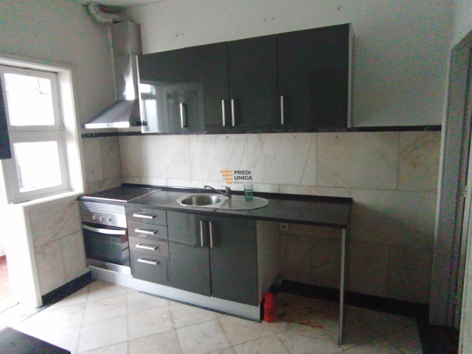 Apartamento T3 para Arrendamento em Ramalde Foto 1