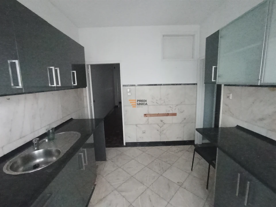 Apartamento T3 para Arrendamento em Ramalde Foto 14