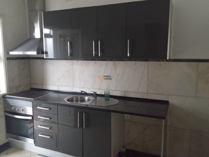 Apartamento T3 para Arrendamento em Ramalde Foto 8