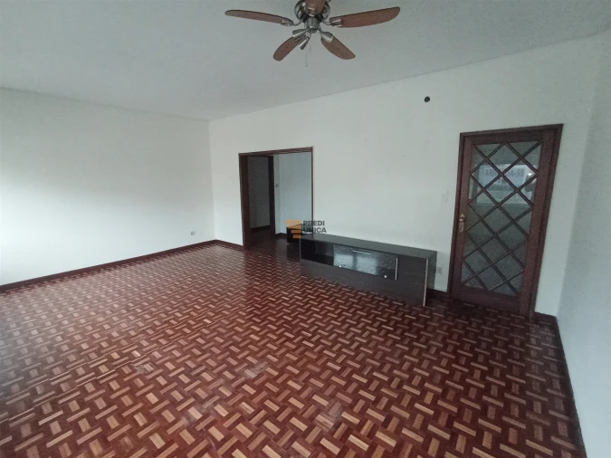Apartamento T3 para Arrendamento em Ramalde Foto 19