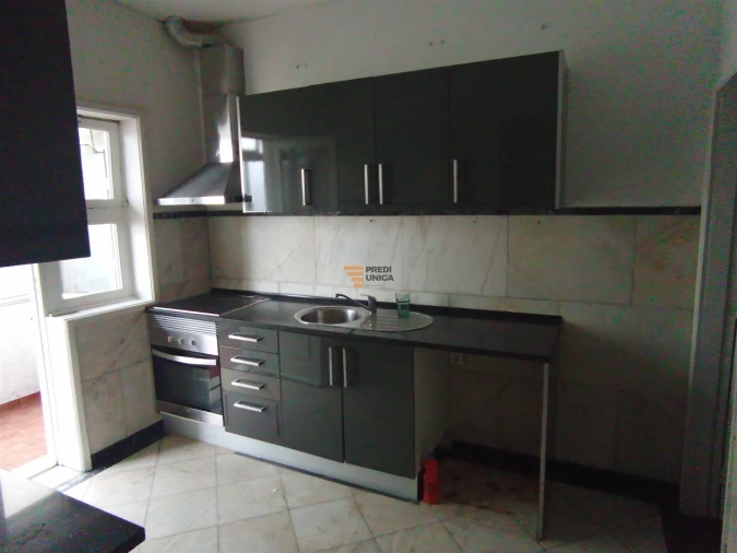 Apartamento T3 para Arrendamento em Ramalde Foto 4