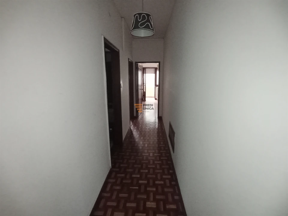 Apartamento T3 para Arrendamento em Ramalde Foto 23