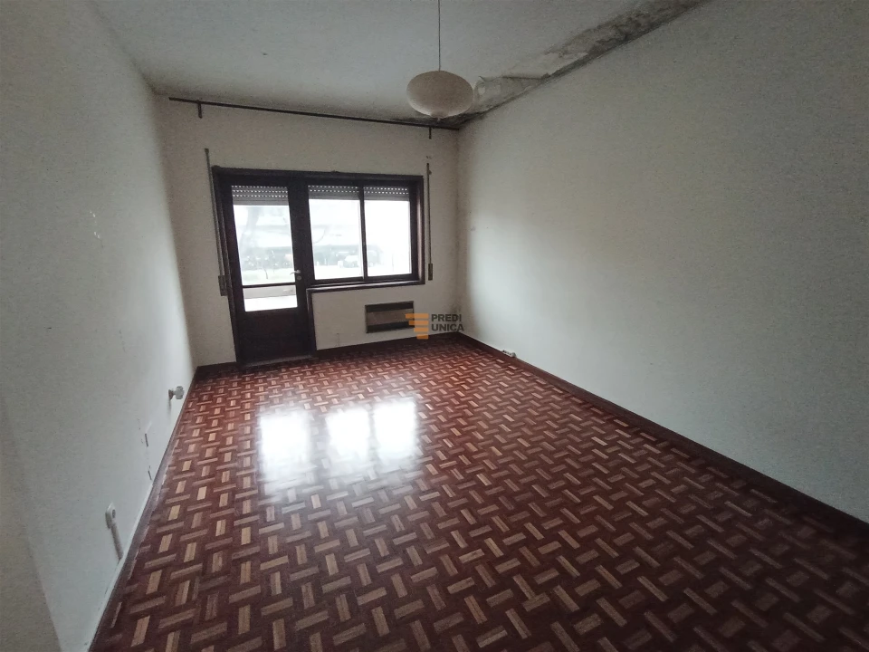 Apartamento T3 para Arrendamento em Ramalde Foto 20