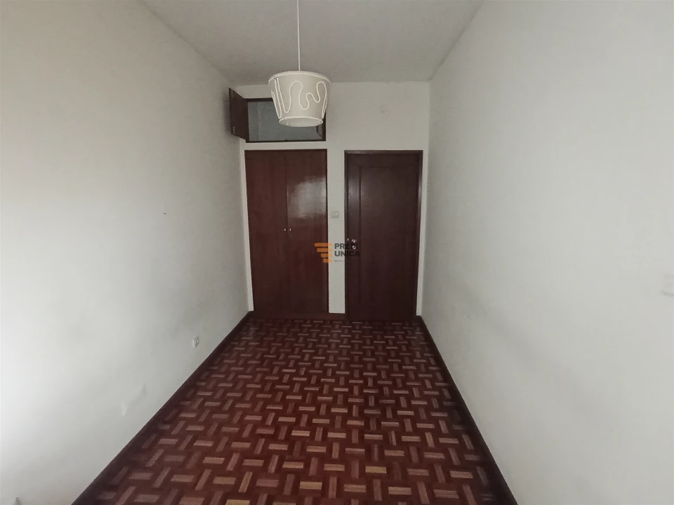 Apartamento T3 para Arrendamento em Ramalde Foto 30
