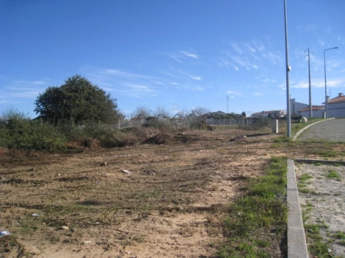 Terreno para Venda em Argoncilhe Foto 1