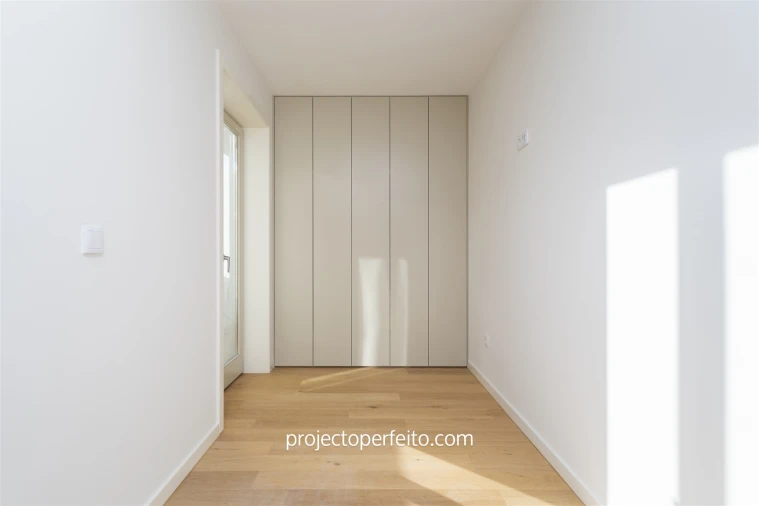 Apartamento T1 para Arrendamento em Espinho Foto 8