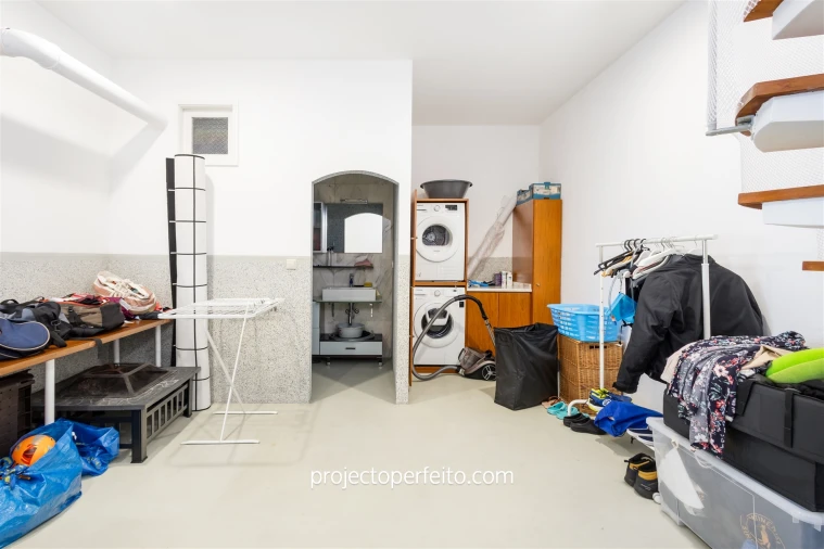 Moradia T6 para Venda em Silvalde Foto 14