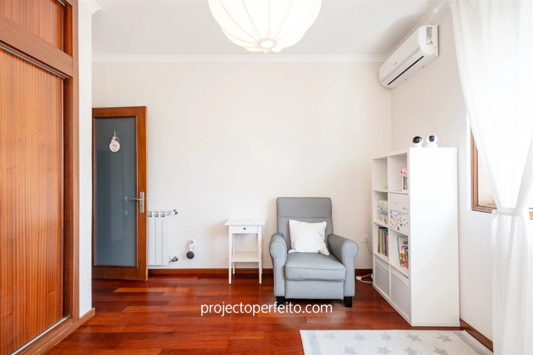 Moradia T6 para Venda em Silvalde Foto 12