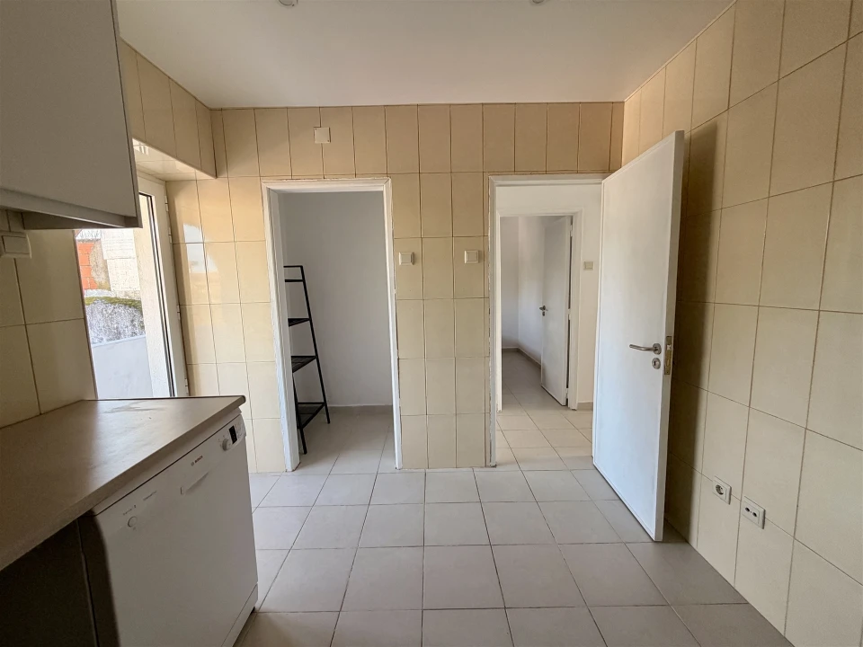 Moradia T2 para Arrendamento em Alcains Foto 11