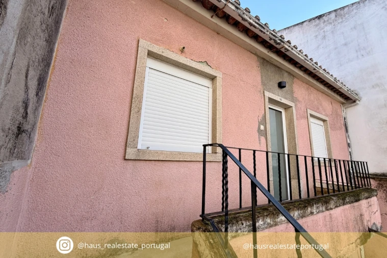 Moradia T2 para Arrendamento em Alcains Foto 1