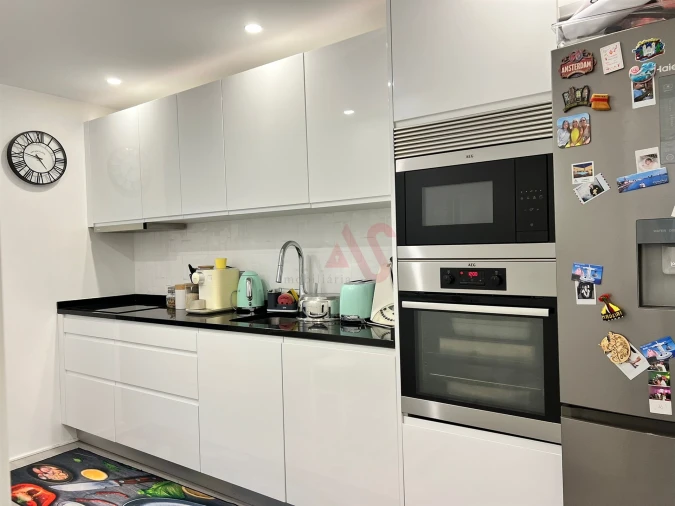 Apartamento T3 para Venda em Aguas Santas Foto 2