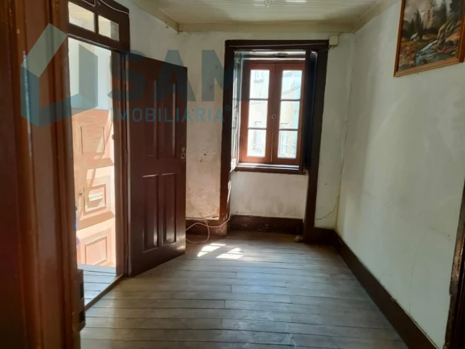 Moradia T4 para Venda em Gouveia (São Pedro e São Julião) Foto 1
