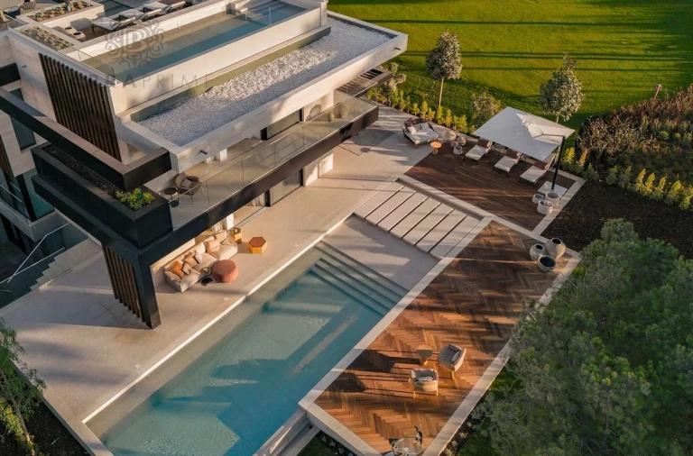 Moradia T5 para Venda em Almancil Foto 5