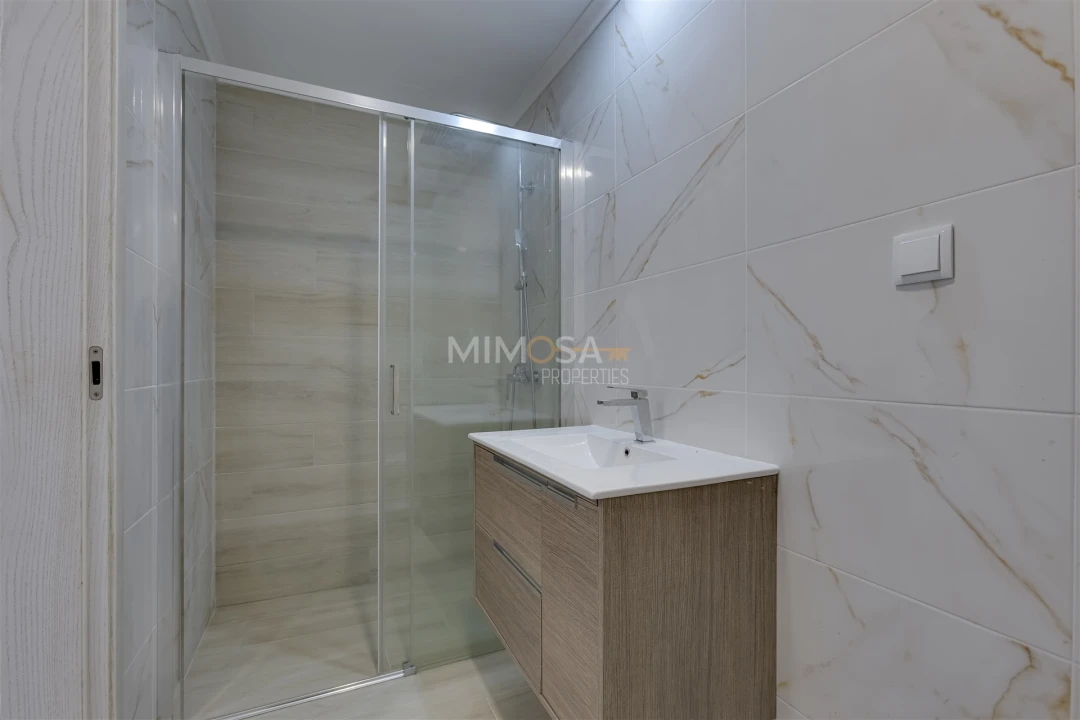 Apartamento T1 para Arrendamento em Aljezur Foto 7