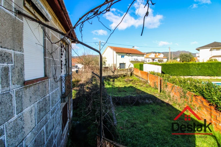 Moradia T2 para Venda em Santa Cruz da Trapa e São Cristóvão de Lafões Foto 25