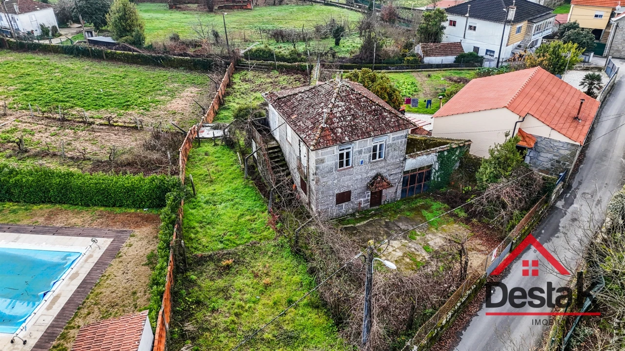 Moradia T2 para Venda em Santa Cruz da Trapa e São Cristóvão de Lafões Foto 1