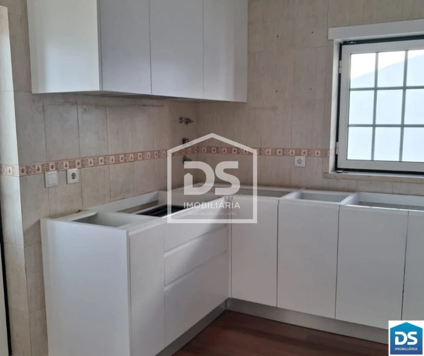 Moradia T3 para Venda em Porto de Mós - São João Baptista e São Pedro Foto 12