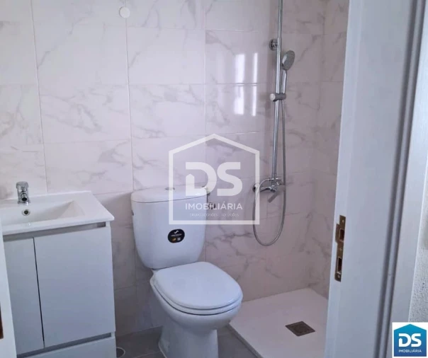 Moradia T3 para Venda em Porto de Mós - São João Baptista e São Pedro Foto 13