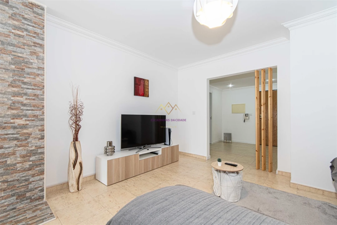 Apartamento T3 para Venda em Barreiro e Lavradio Foto 2