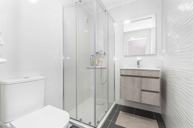 Apartamento T3 para Venda em Barreiro e Lavradio Foto 12