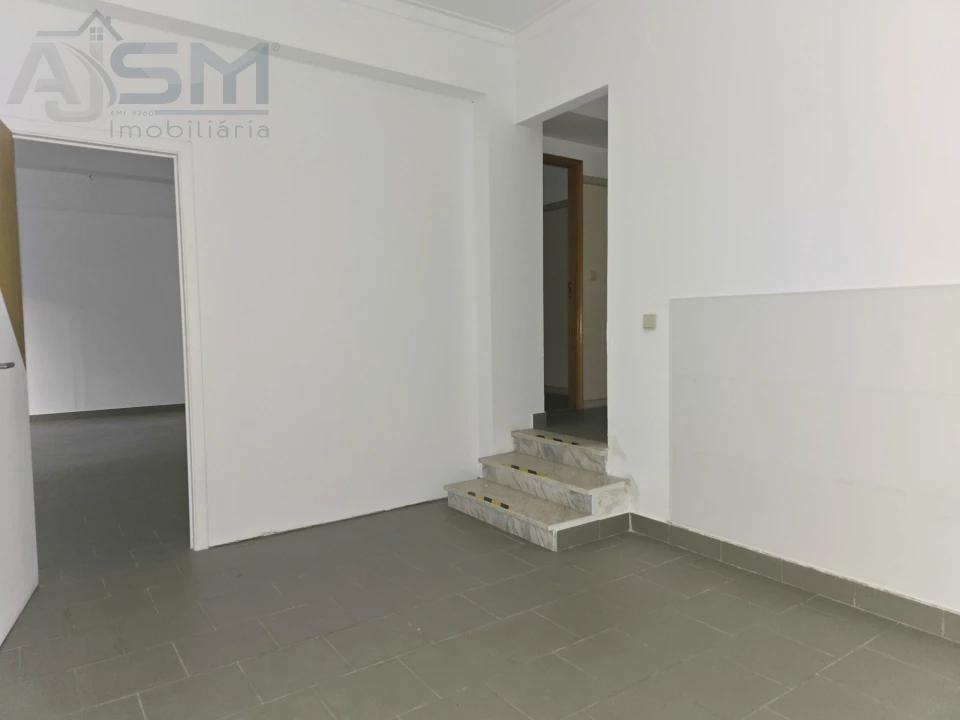 Loja para Venda em Cacém e São Marcos Foto 5