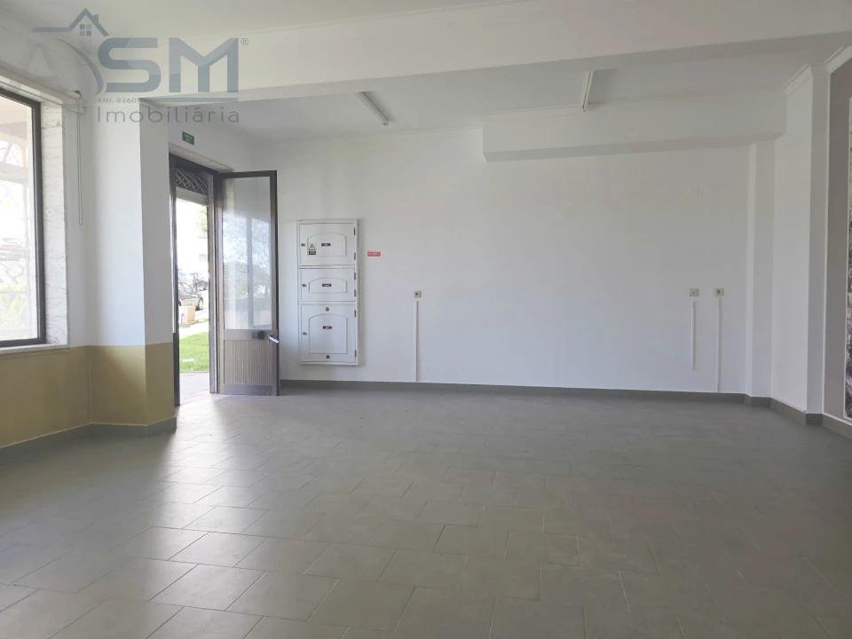 Loja para Venda em Cacém e São Marcos Foto 13