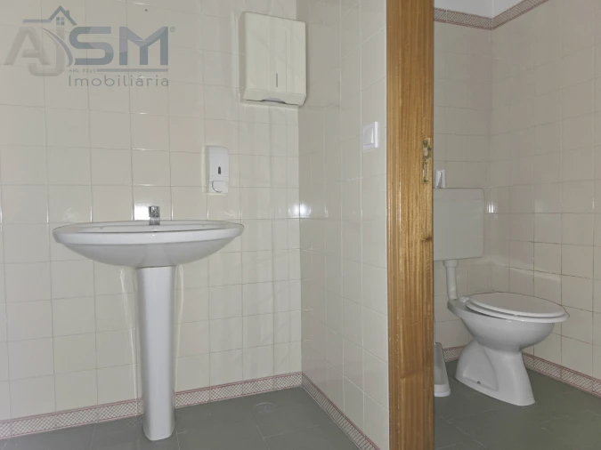 Loja para Venda em Cacém e São Marcos Foto 11