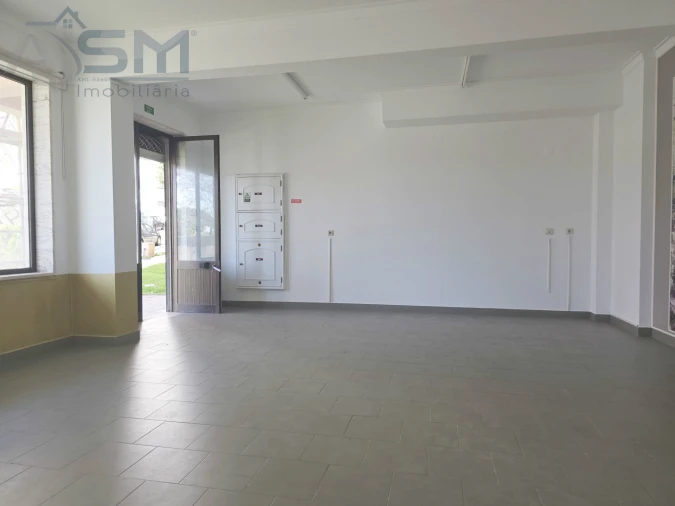 Loja para Venda em Cacém e São Marcos Foto 13