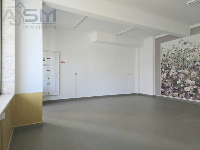 Loja para Venda em Cacém e São Marcos Foto 8