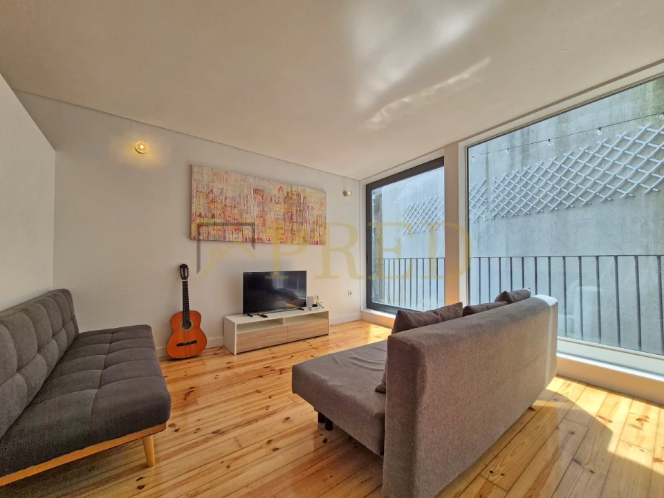 Apartamento T2 para Venda em Cedofeita, Santo Ildefonso, Sé, Miragaia, São Nicolau e Vitória Foto 1