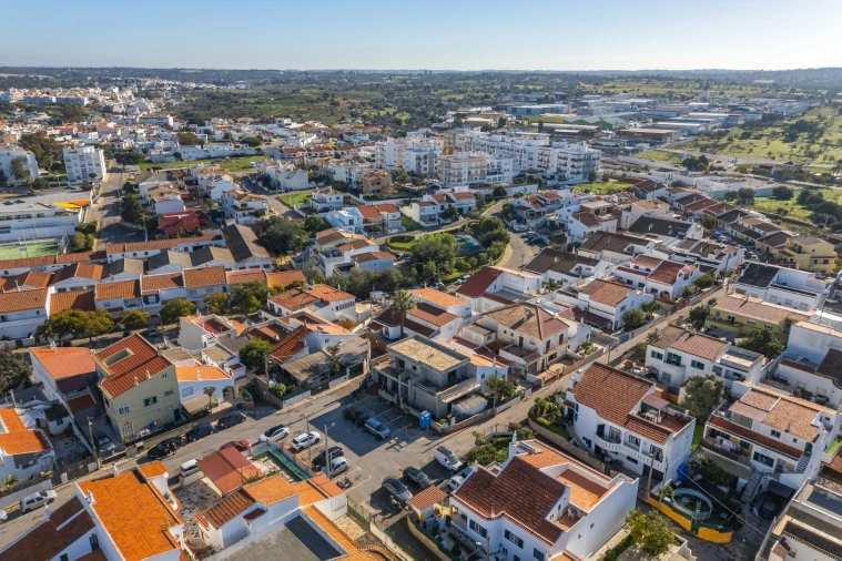 Moradia T3 para Venda em Estômbar e Parchal Foto 7