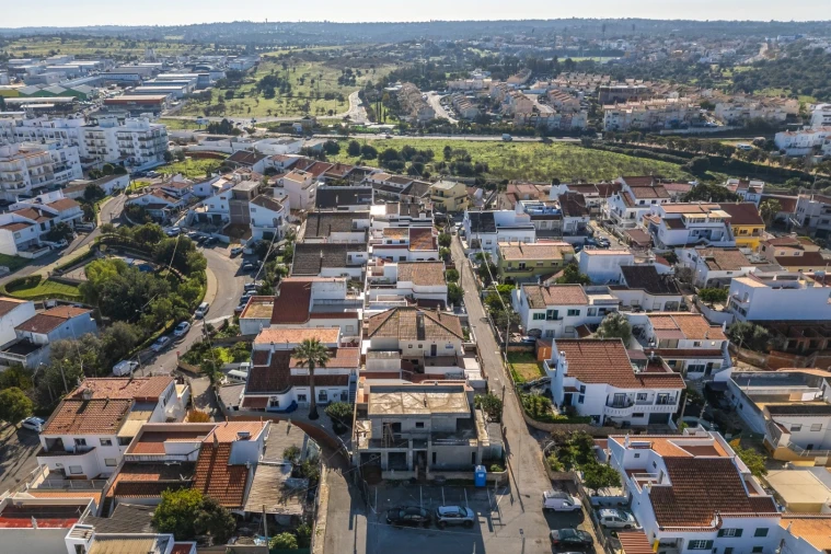 Moradia T3 para Venda em Estômbar e Parchal Foto 8