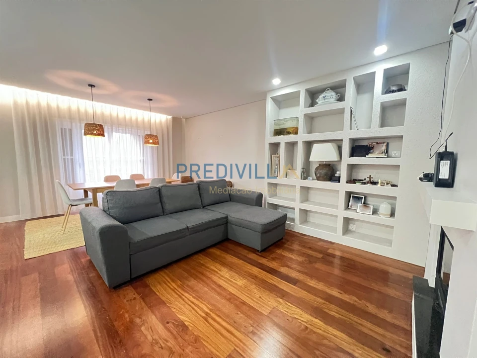 Moradia T3 para Venda em Mindelo Foto 3