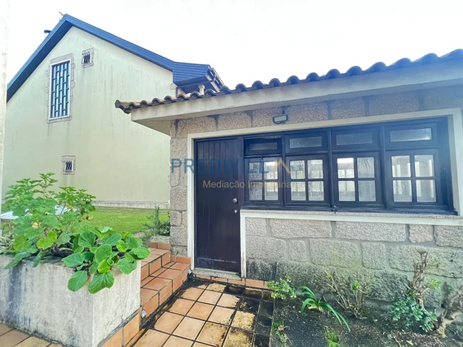 Moradia T3 para Venda em Mindelo Foto 25