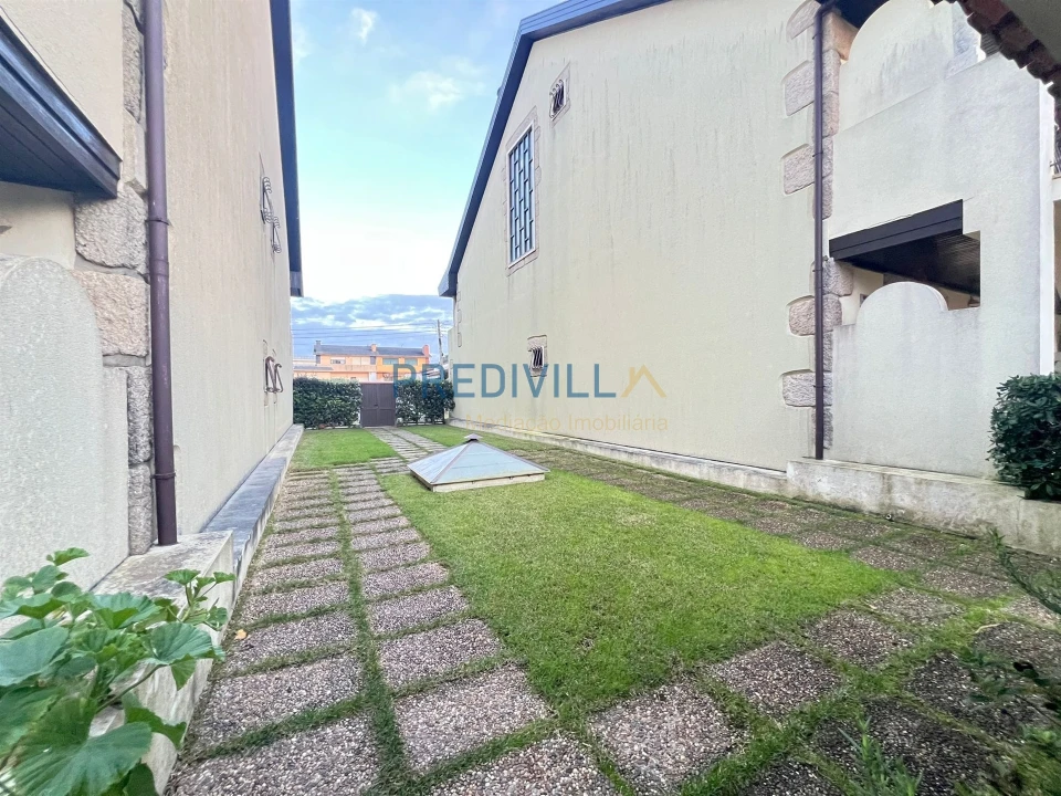 Moradia T3 para Venda em Mindelo Foto 24