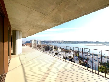Apartamento T4 para Venda em Aldoar, Foz do Douro e Nevogilde