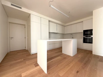 Apartamento T4 para Venda em Aldoar, Foz do Douro e Nevogilde