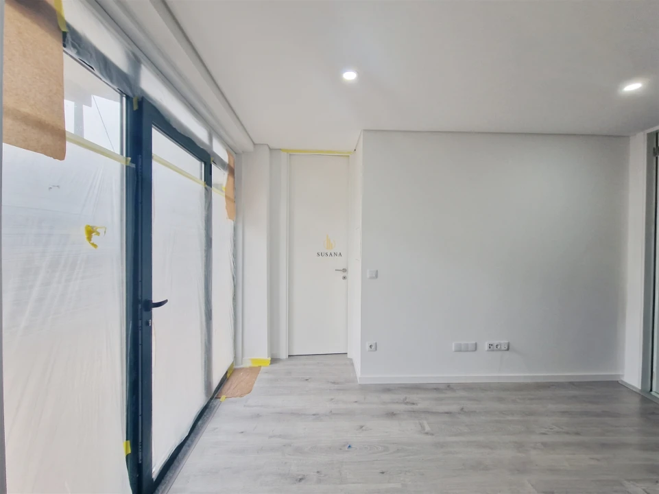 Apartamento T1 para Venda em Repeses e São Salvador Foto 6