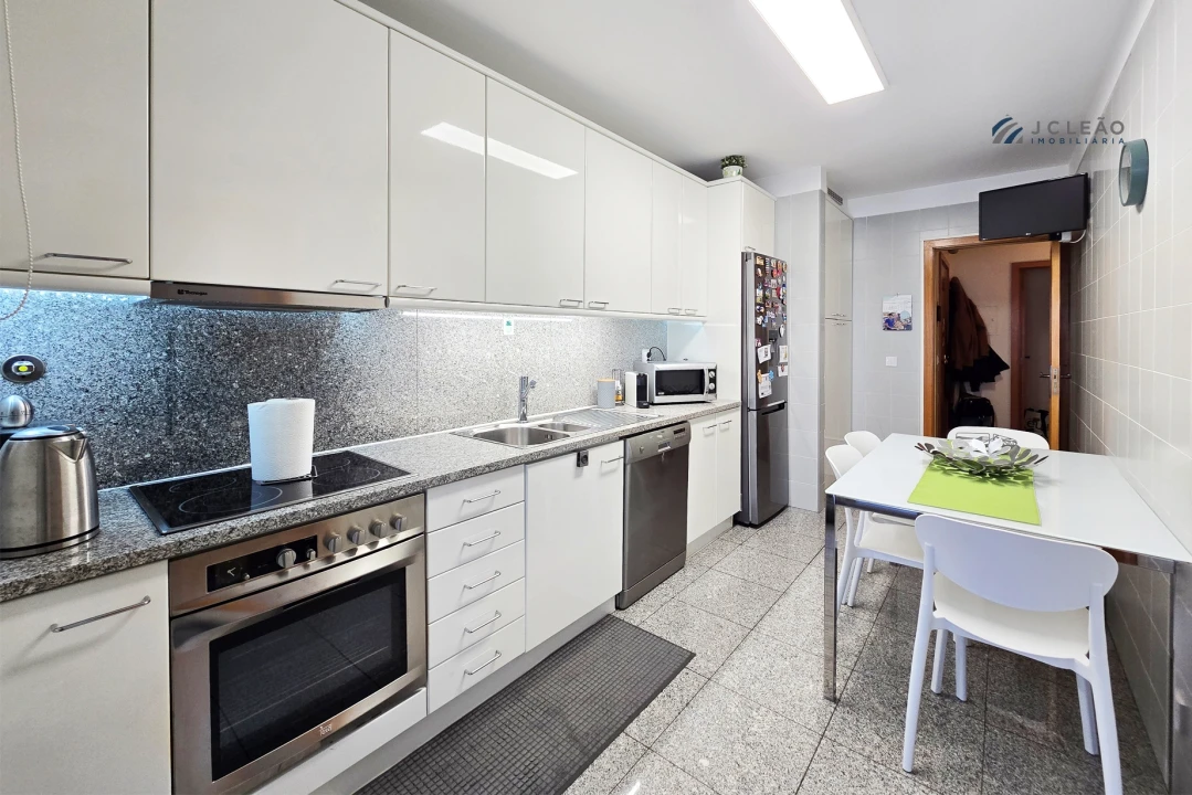 Apartamento T2 para Venda em Moreira Foto 10