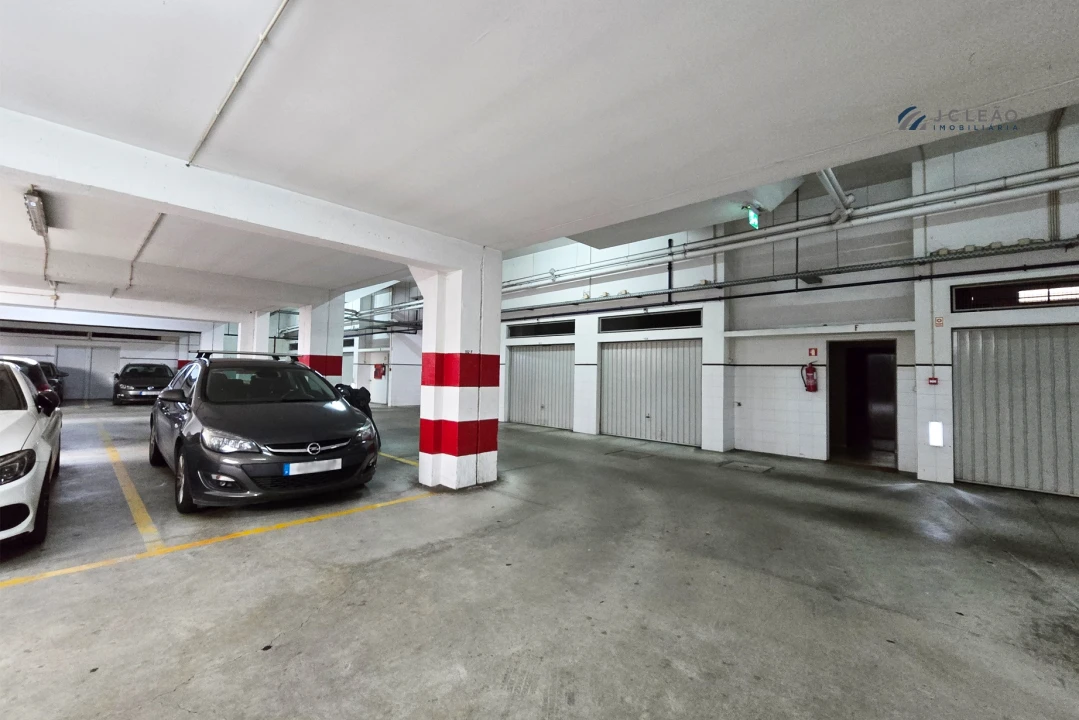 Apartamento T2 para Venda em Moreira Foto 27