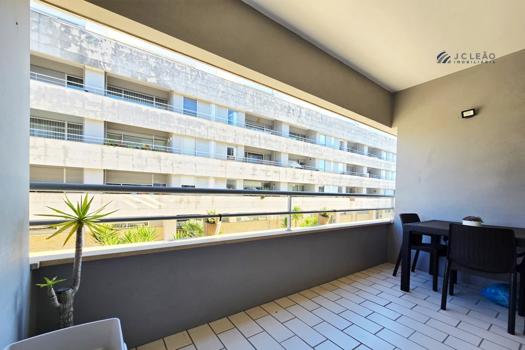 Apartamento T2 para Venda em Moreira Foto 8