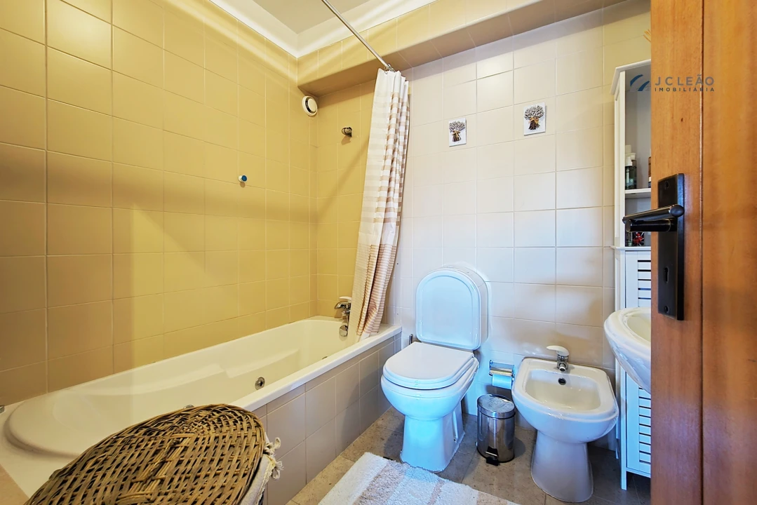 Apartamento T2 para Venda em Moreira Foto 17