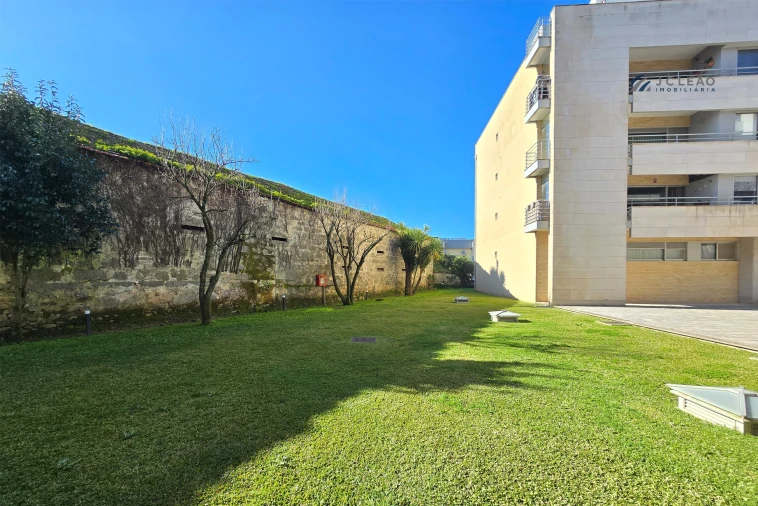 Apartamento T2 para Venda em Moreira Foto 38