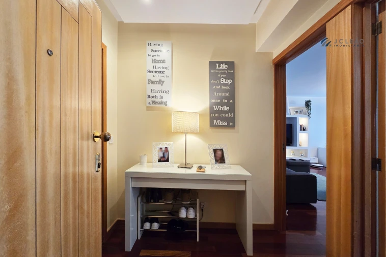 Apartamento T2 para Venda em Moreira Foto 2