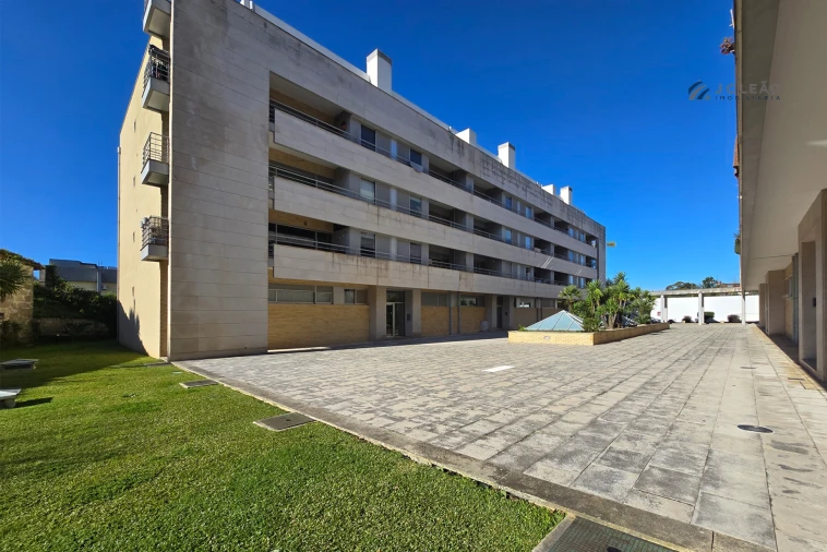 Apartamento T2 para Venda em Moreira Foto 37