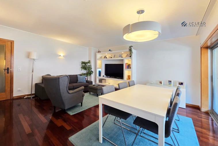 Apartamento T2 para Venda em Moreira Foto 5