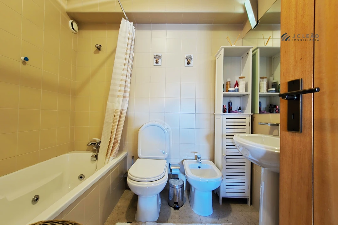 Apartamento T2 para Venda em Moreira Foto 16