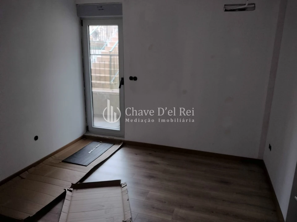 Apartamento T3 para Venda em Cavernães Foto 15