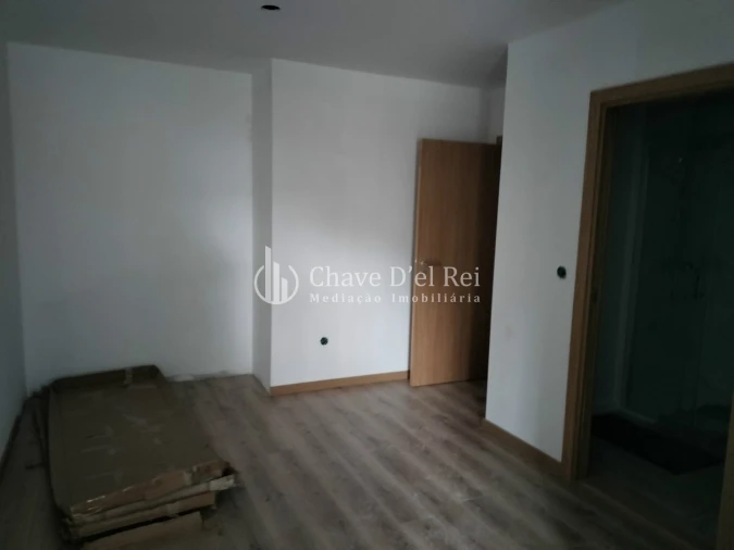 Apartamento T3 para Venda em Cavernães Foto 10
