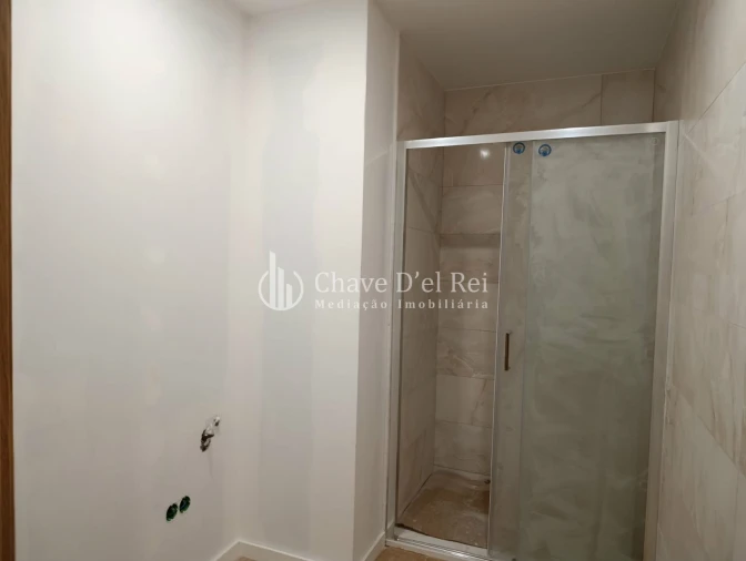 Apartamento T3 para Venda em Cavernães Foto 2